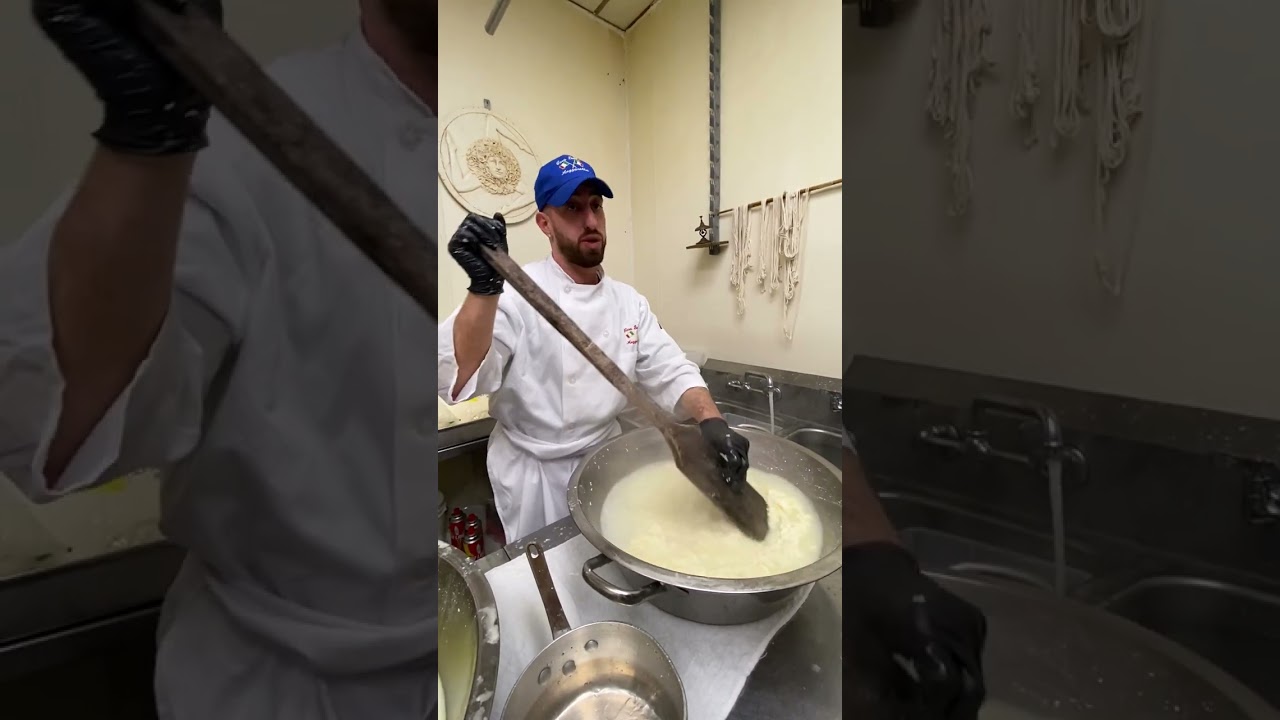 How Mozzarella cheese is made. #cheeselover #cheesemaking #mozzarellacheese