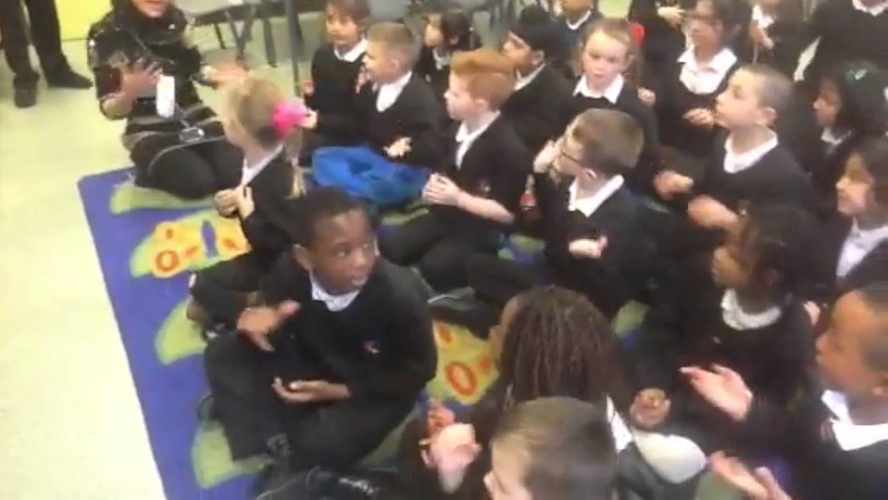 Eastbury Primary School Sign2Sing 2016