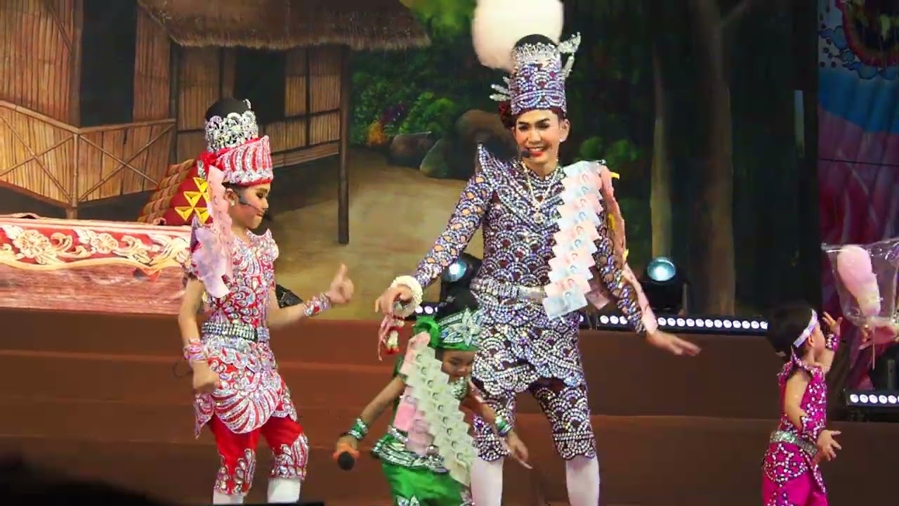 ที่เห็นยืนนิ่งๆ ที่จริงคือรอจังหวะ ตามสไตล์พระเอกพร้อมรักที่พร้อมเป็นพัก ๆ🤣🤣