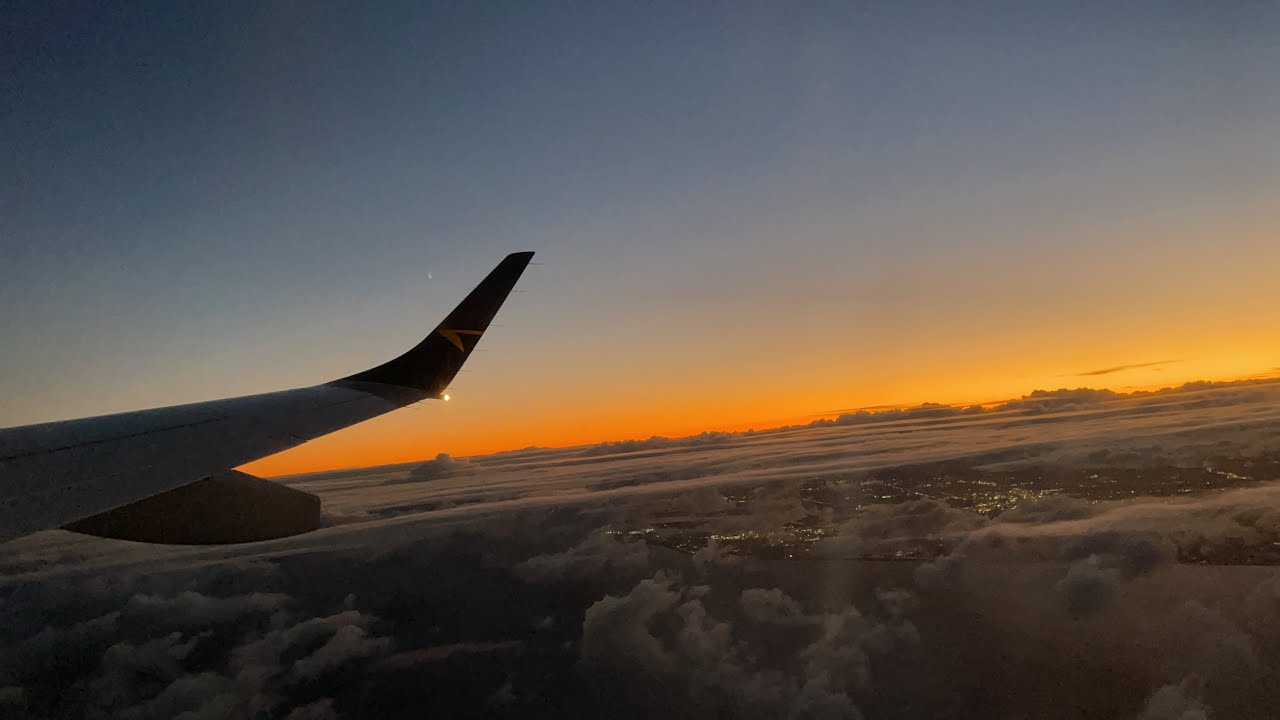 QF1954 Spectacular sunrise takeoff from Adelaide Airport