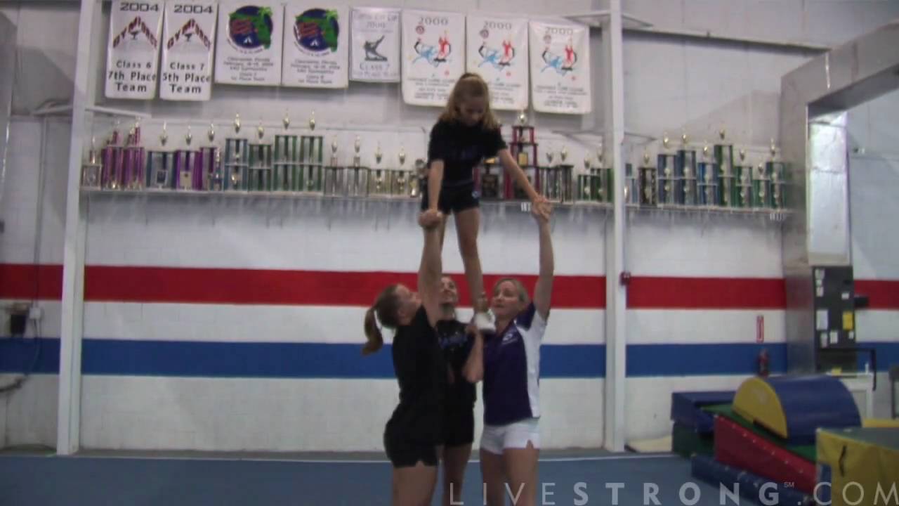 How to Do a Dismount in Cheerleading