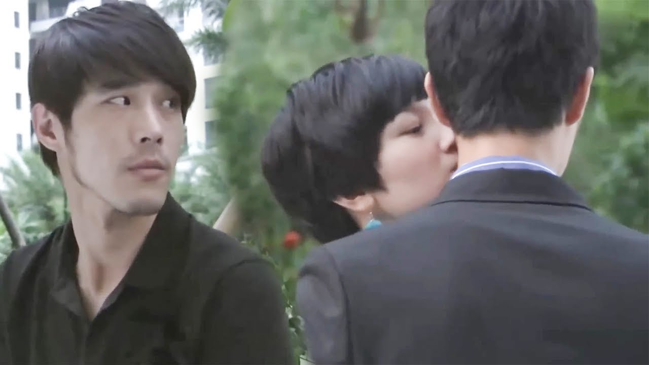 【Full Movie】出軌妻子當眾吻上情人，深情丈夫徹底崩潰離開#cdrama