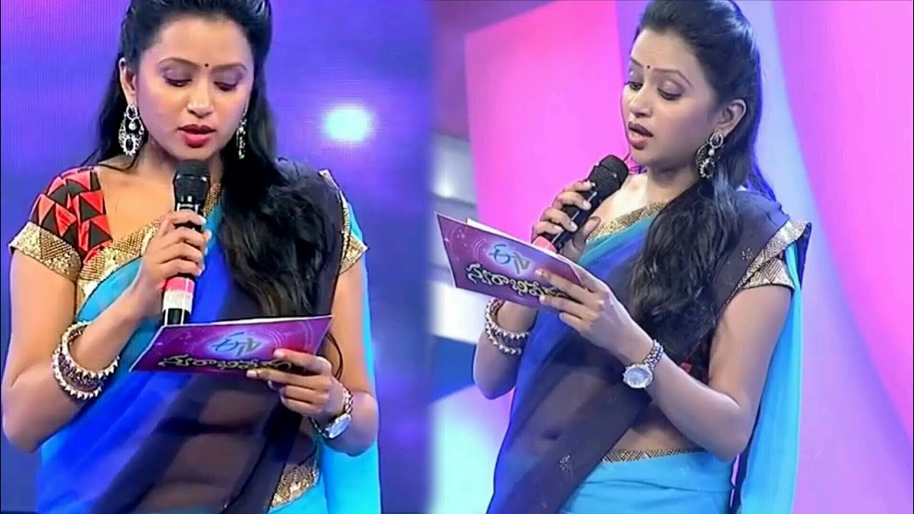 famous anchor suma on stage