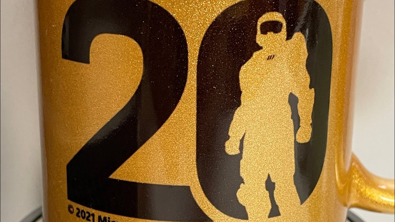 MORNING CUP - HALO 20TH ANNIVERSARY GOLD MUG XBOX GEAR SHOP EXCLUSIVE #xbox #halo #gaming #coffee