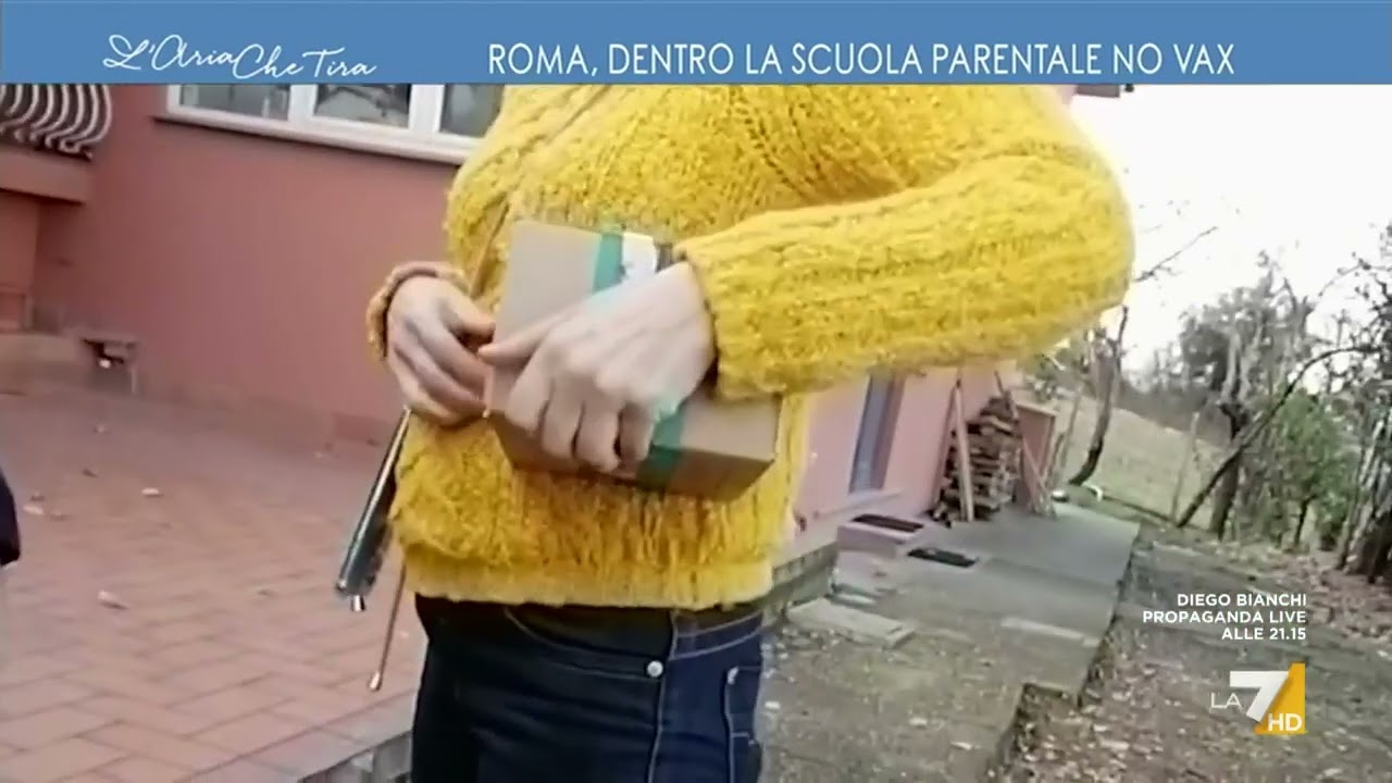 Roma, dentro la scuola parentale No Vax