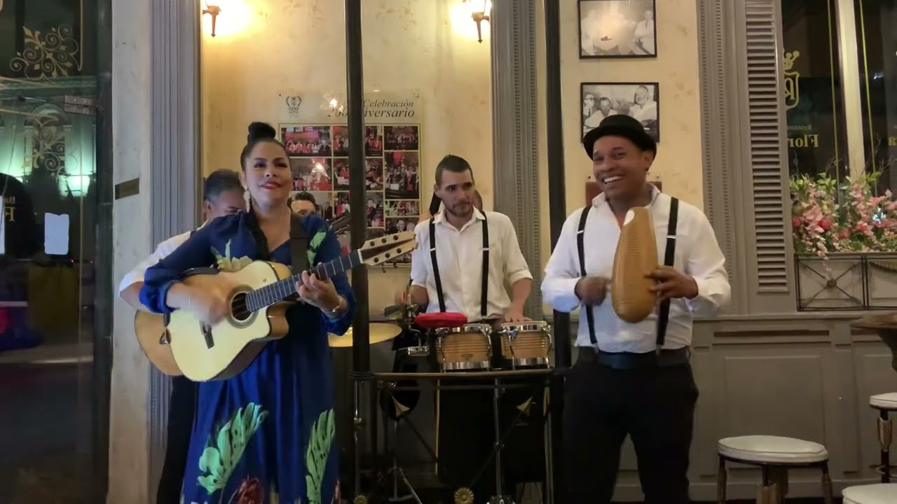 Son Cubano “Fin de Semana” - Yarima Blanco en El Floridita, Habana, Cuba