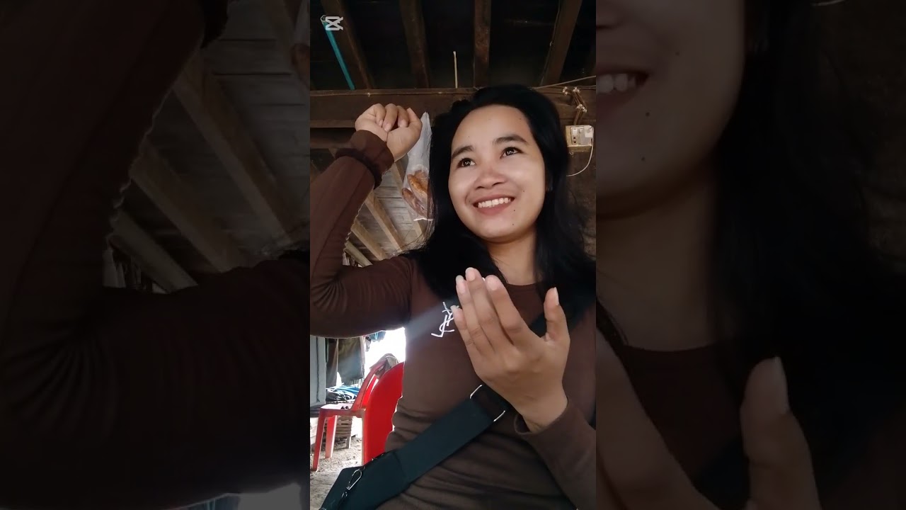 ទឹកត្រីកោះកុង ហូបជាមួយសាច់ជ្រូក និងបន្លែមានរស់ឆ្ងាញ់ជាប់មាត់😋😋 បងប្អូនជួយចុចSubscribeម្នាក់មួយផង