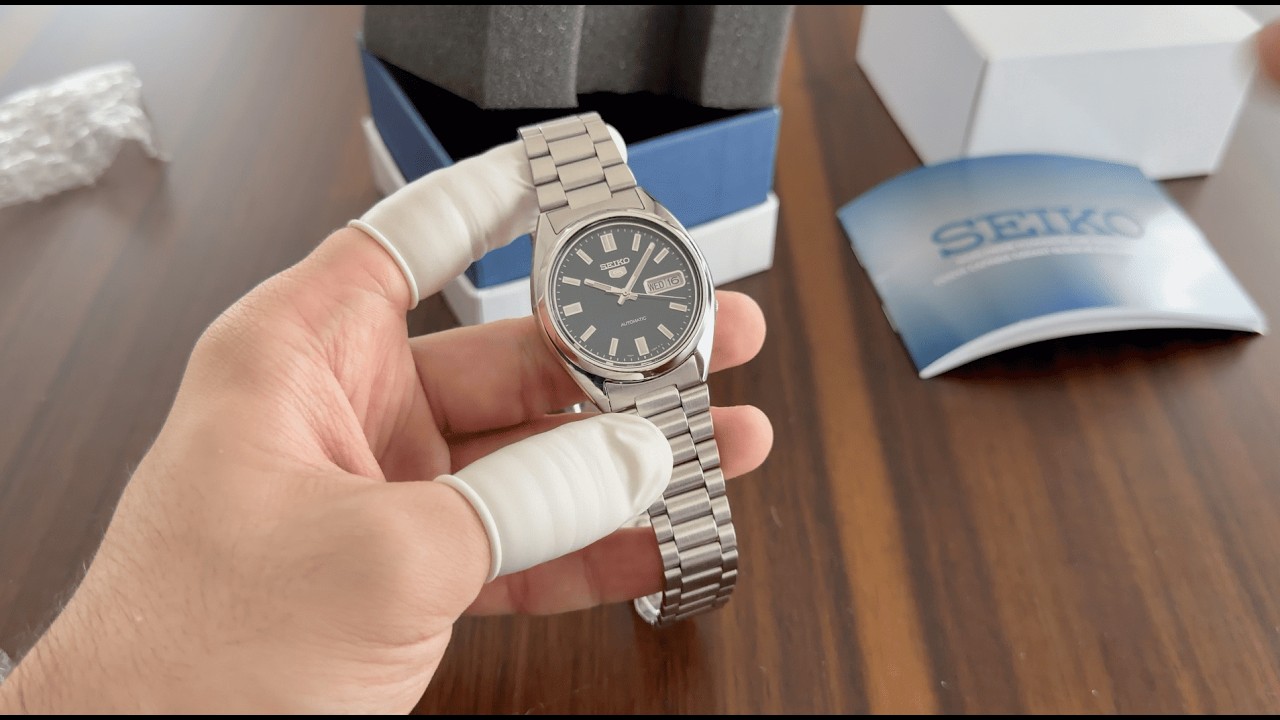 Seiko 5 Classic Blue Dial SNXS77K1 / SNXS77K / SNXS77 37mm Automatic Wrist Watch
