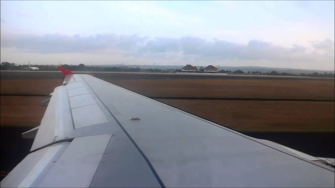 Indonesia Airasia QZ508 (PK-AXC) Denpasar (Bali) - Singapore Flight Review