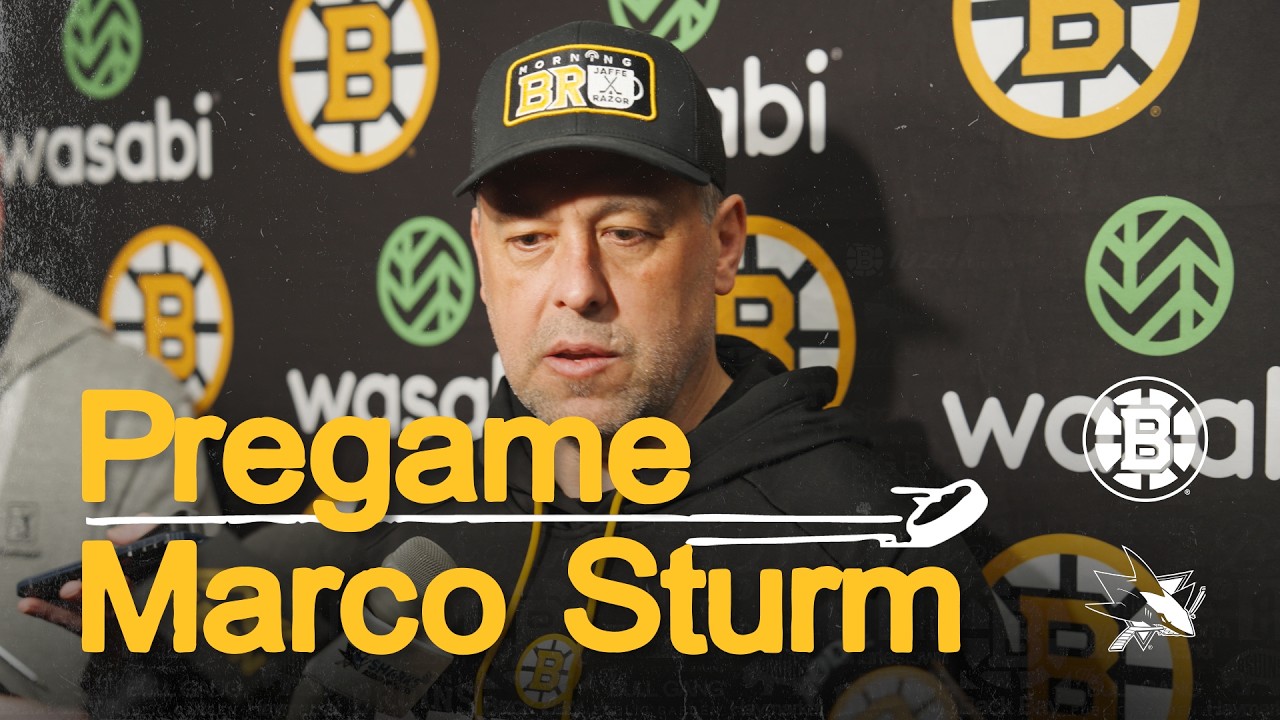 Марко Штурм общается с представителями СМИ в четверг перед матчем против «Шаркс».