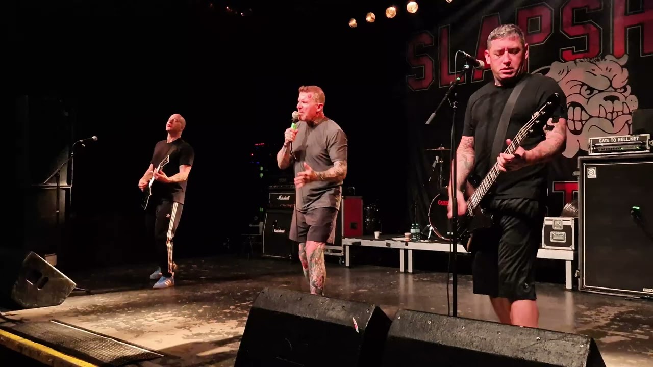 Slapshot - Might Makes Right (Negative FX Cover) live @ Arena in Vienna, Austria | 10.12.2024