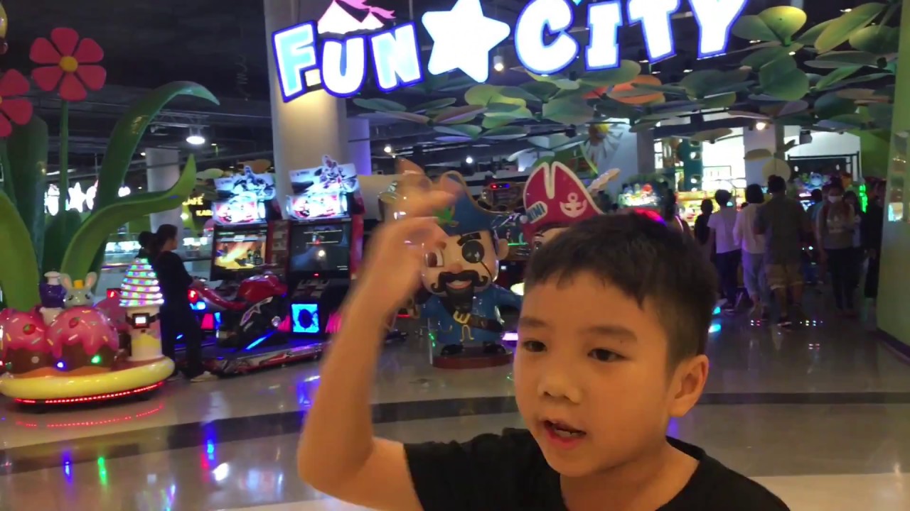 The Piano Game (The first time of playing at Fun City!)