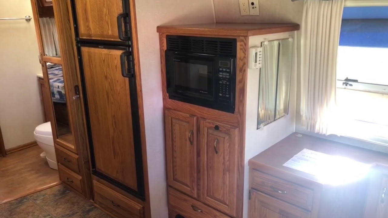 2001 AIRSTREAM EXCELLA 28 RT