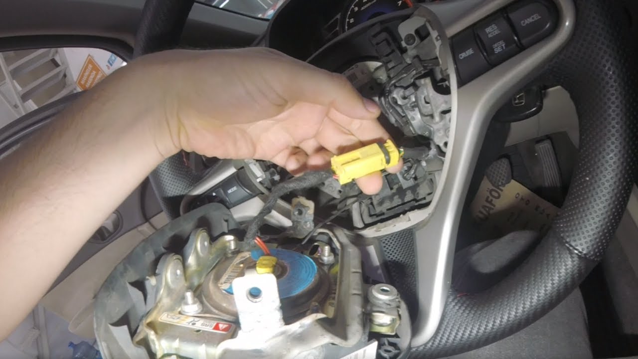 Airbag Tamirli Çıkınca Honda Civic Araç Sahibi Arabadan Soğudum Dedi 15binTL Zararla Sattı
