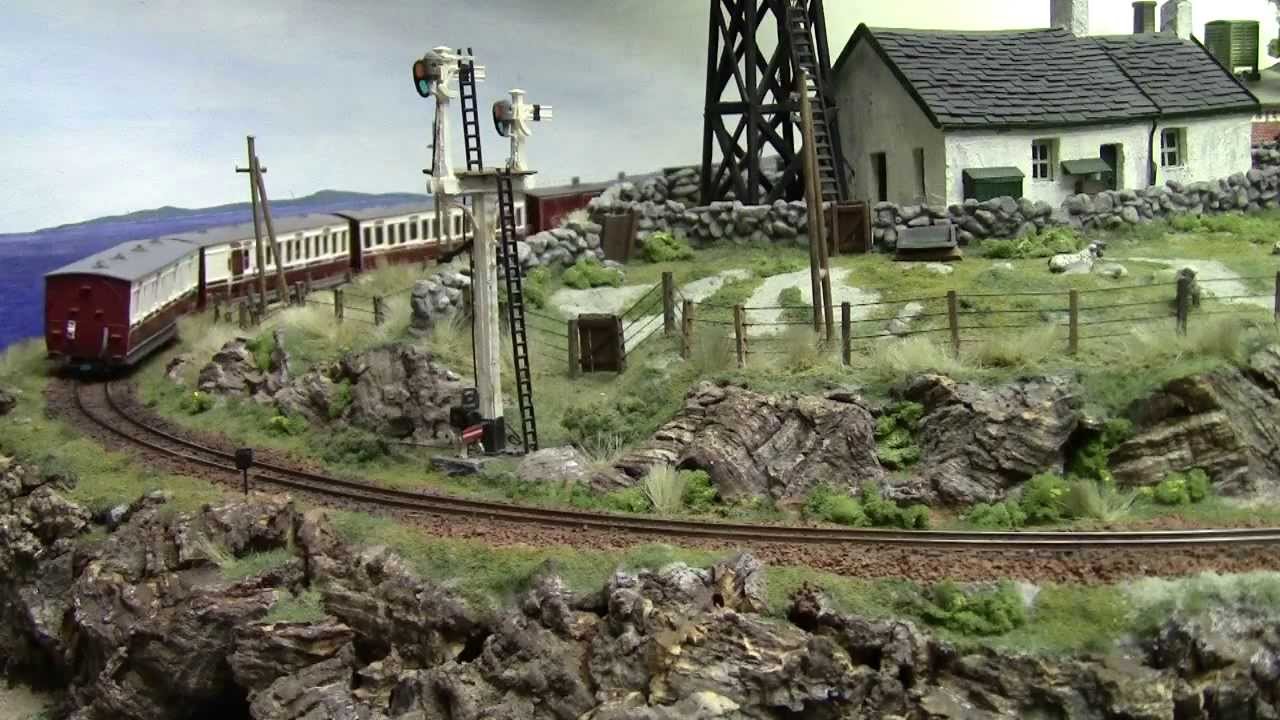 Locomotive change at Rae Bridge