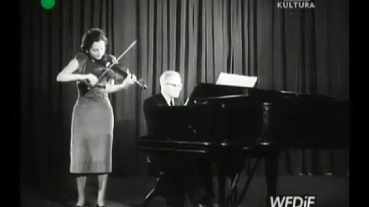 Bacewicz plays Bacewicz - Oberek (1952)