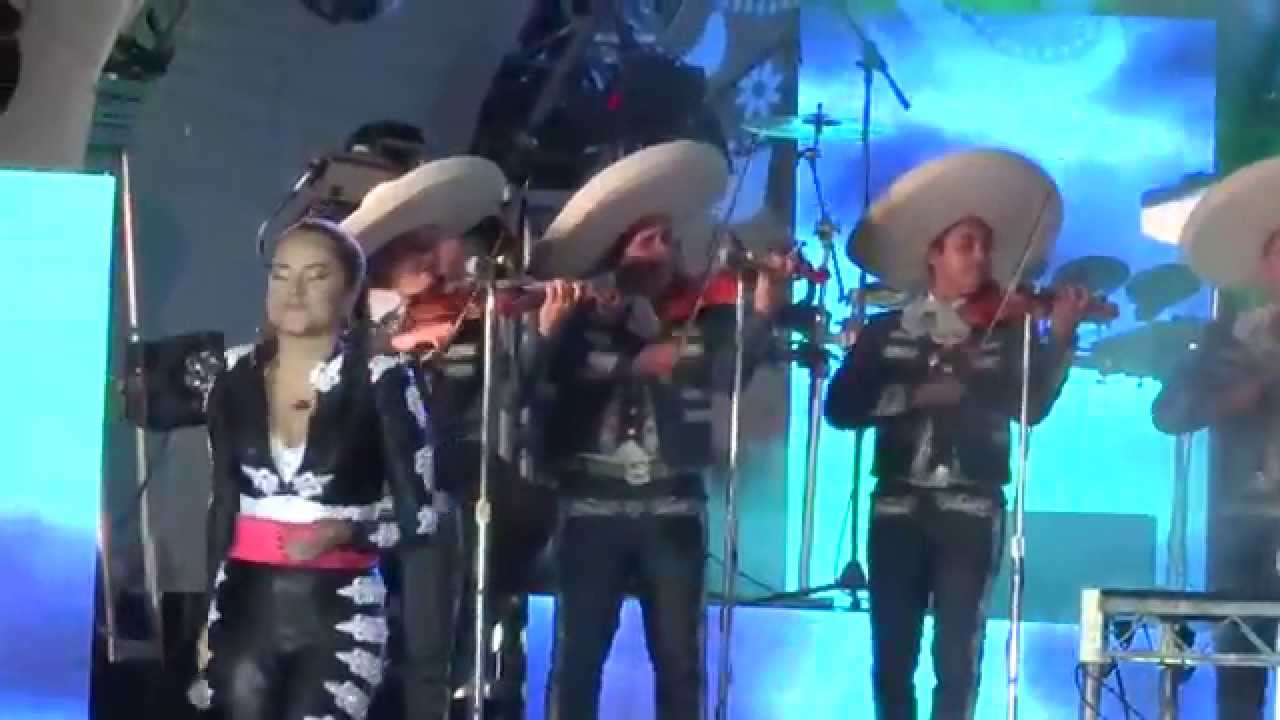 Jenni Vive 2015 - Becky G - Por Un Amor con Mariachi