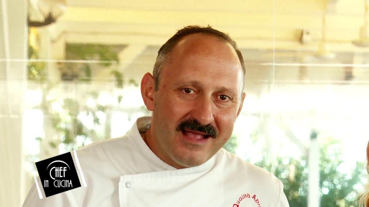Chef in Cucina - Spaghettone al ragù di triglia e mollica fritta