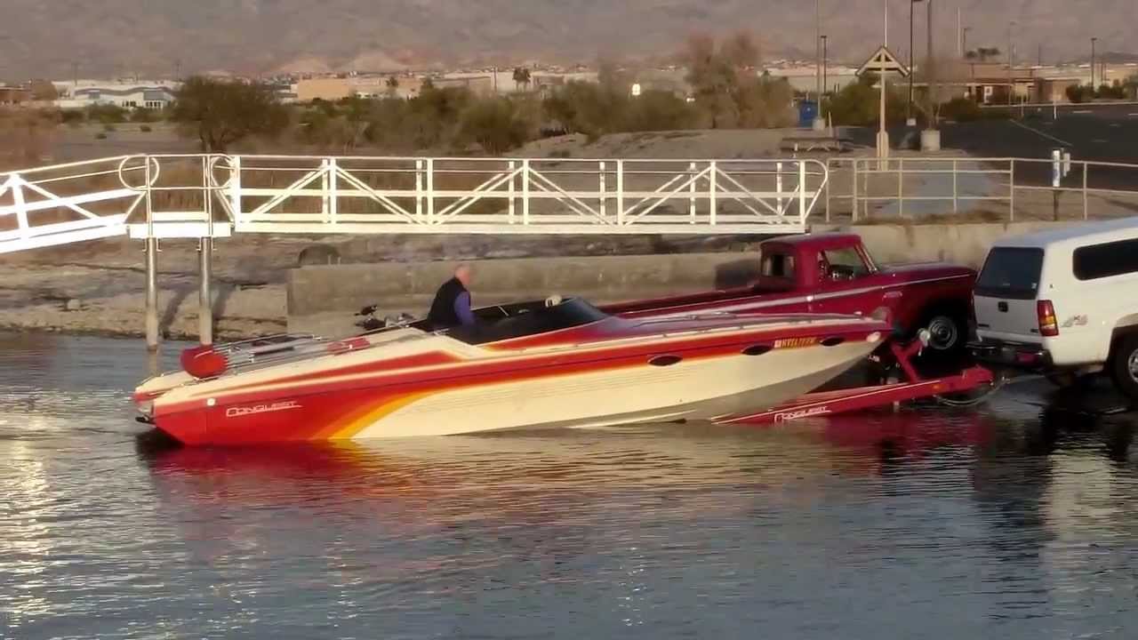 Vild motorlyd fra speedb&aring;d p&aring; Lake Havasu