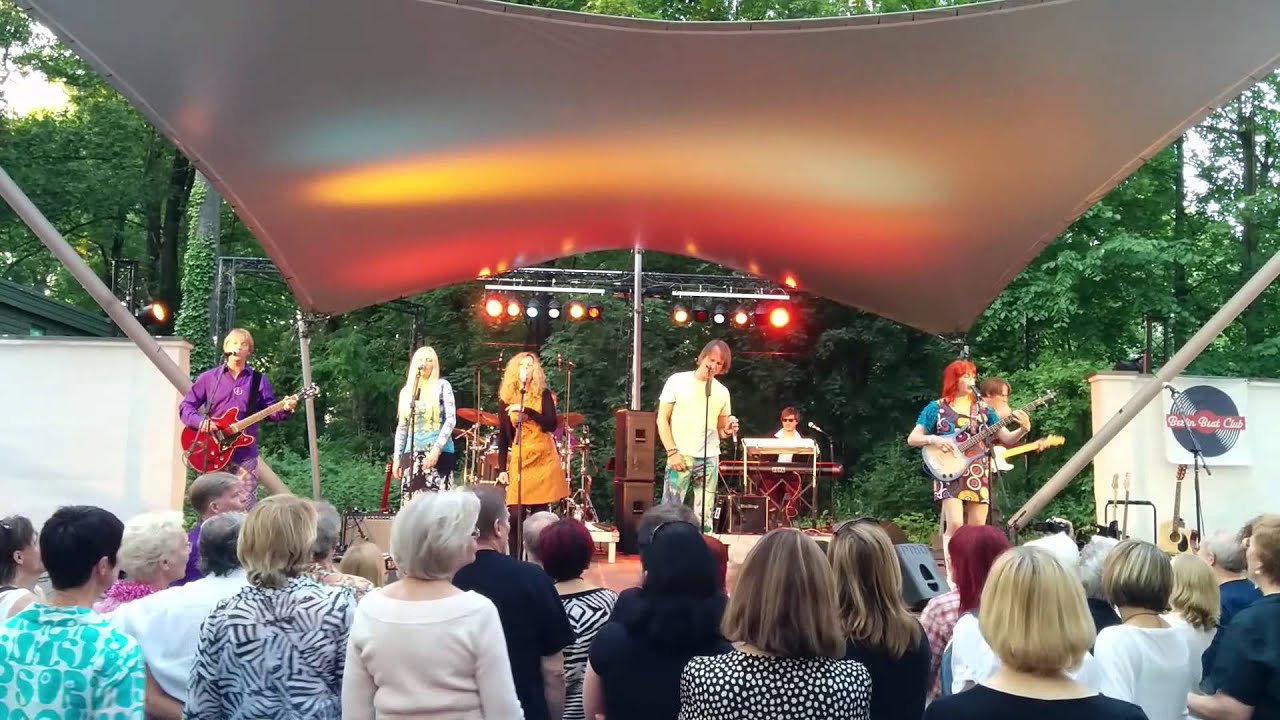 Berlin Beat Club: Help from my friends