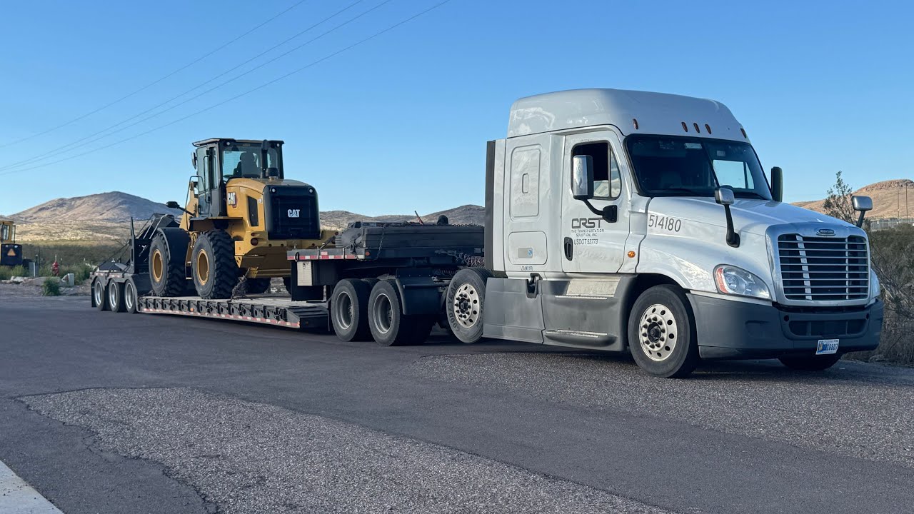 CRST RGN➕ CAT 930 Wheel Loader 🚧 ‼️➕Truck A/C Condenser 🥵 & Trailer air leak problems 🤦‍♂️ 😢