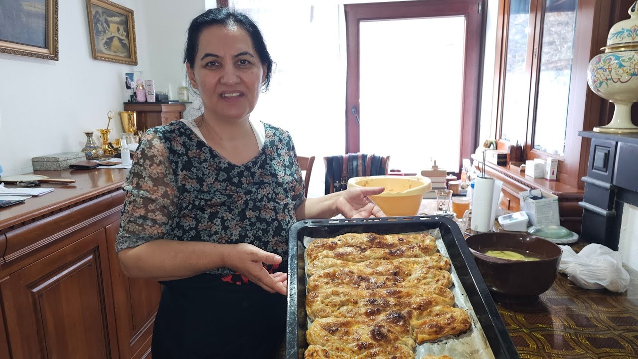Avenit coletu la baieti si pregatim placinta cu foi suptire 😋🙏