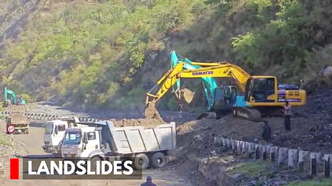 Ramban: Landslides Halts Traffic on Jammu&ndash;Srinagar National Highway
