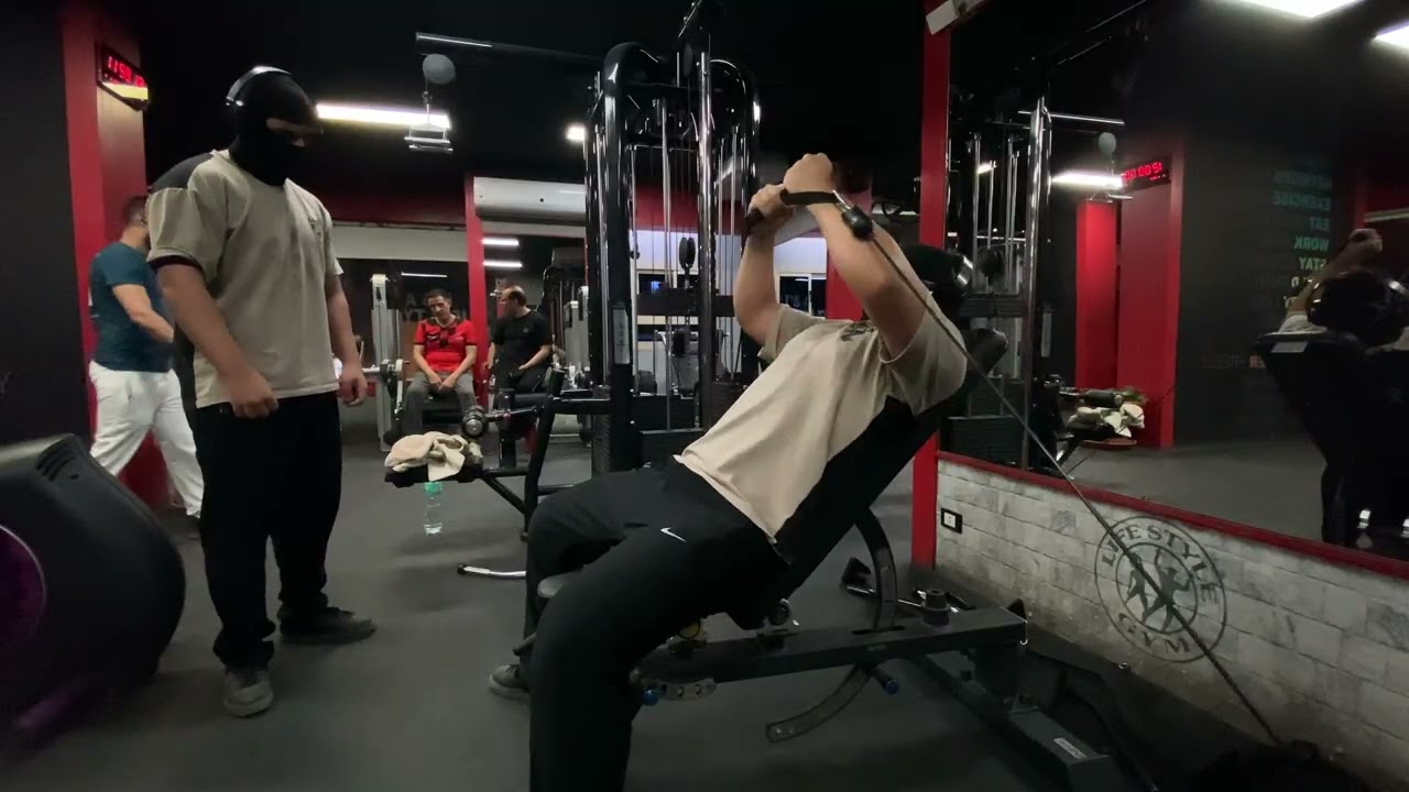 Tuff Chest And Back! - Cut Day 15