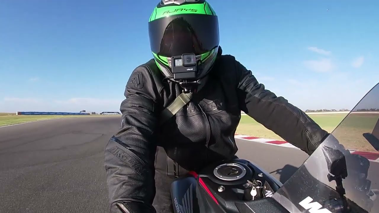 Honda CBR650R at The Bend. First track experience. Tagalog. Sorry for the mic noise
