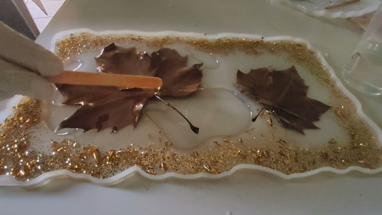 bandeja resina epóxi decoração tutorial folhas secas