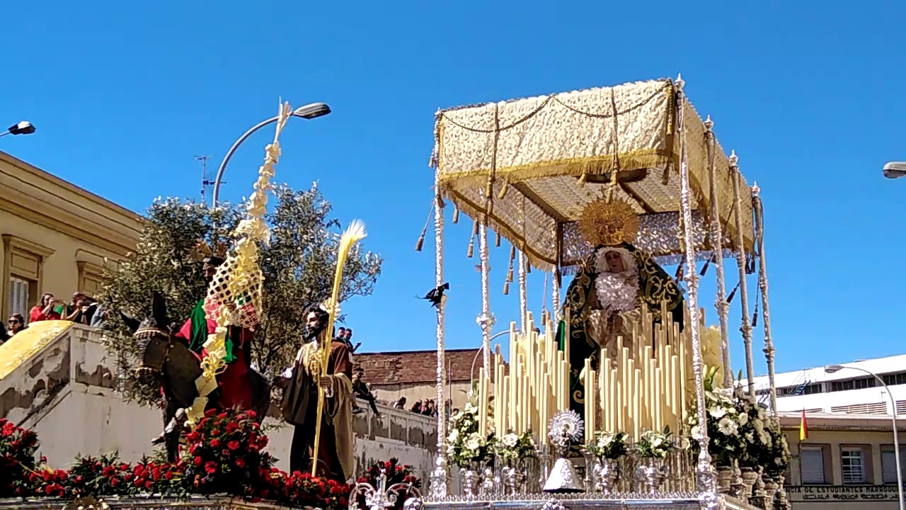 Subida de la cuesta de La Salle Domingo de Ramos Melilla 2019
