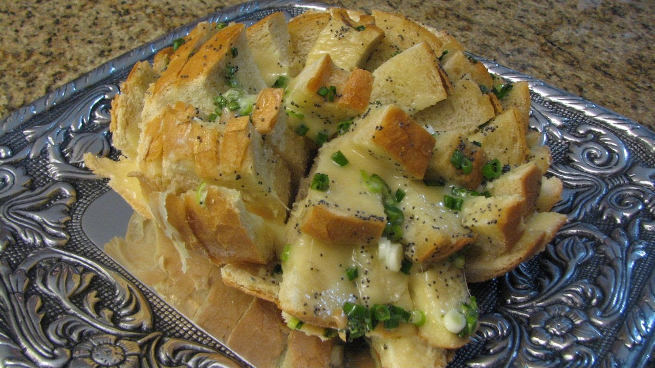 Onion Cheese Bread - Lynn's Recipes
