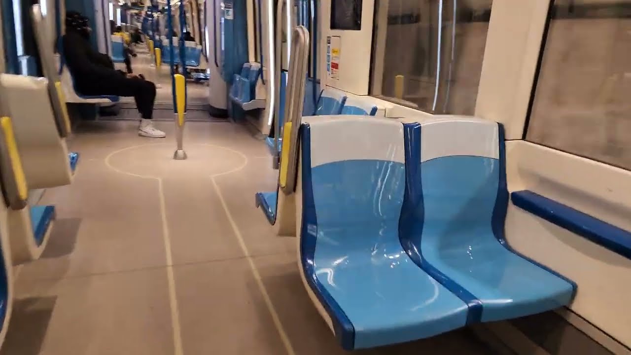 Montréal Métro ride between Crémazie and Lionel-Groulx metro stations on the Orange Line 🟠