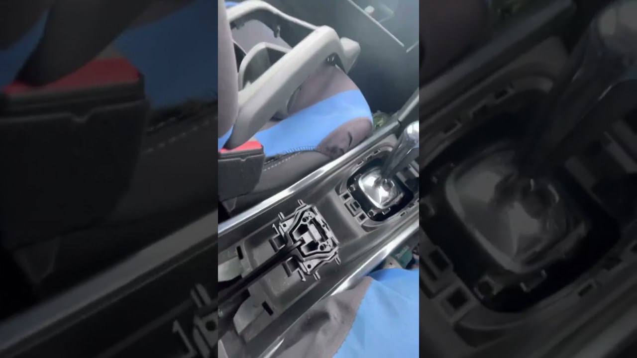 Peugeot 2008 centre console removal, airbag module removal, hand brake adjustment