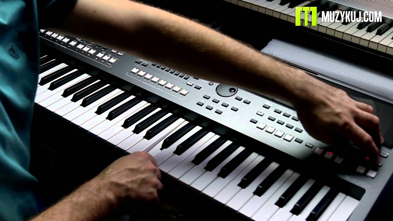 Comparsion Roland BK5, Korg Pa300 VS Yamaha S670