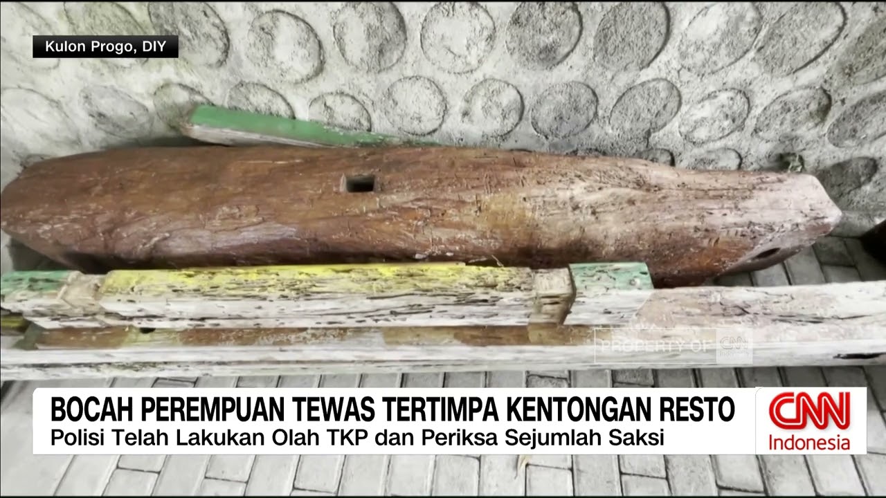 Detik-detik Bocah Perempuan Tewas Tertimpa Kentongan Resto