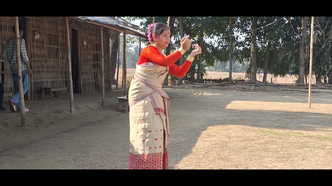 নিকেতনৰ বাৰ্ষিক  ক্ৰীড়া সপ্তাহত আমাৰ নাচনী
