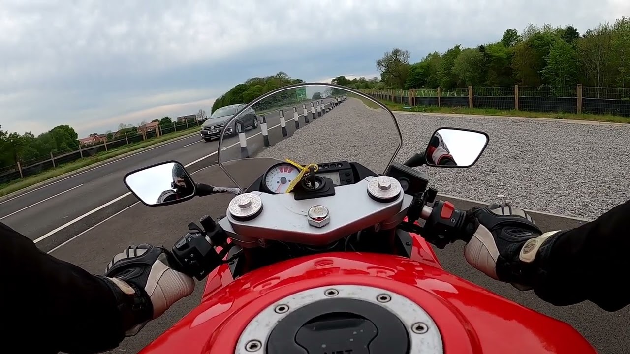 2016 Hyosung GT125R Walkaround & Test Ride.
