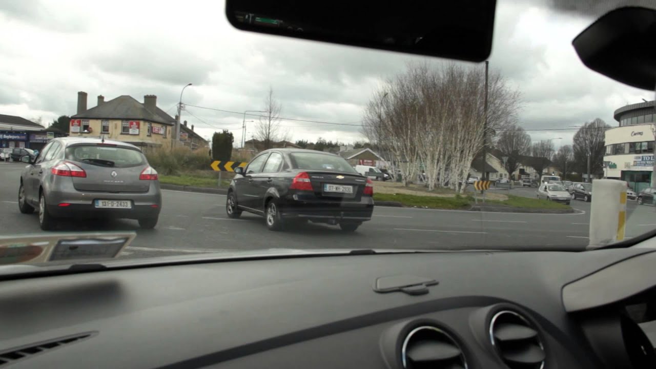 Driving lessons Dublin.How to deal with Roundabouts.014061925.