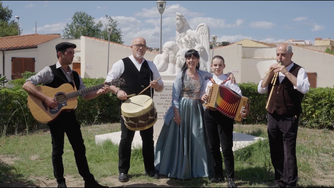 Franca Burrai - Anninnia feat. Sos Juntos e Veronica Porcu