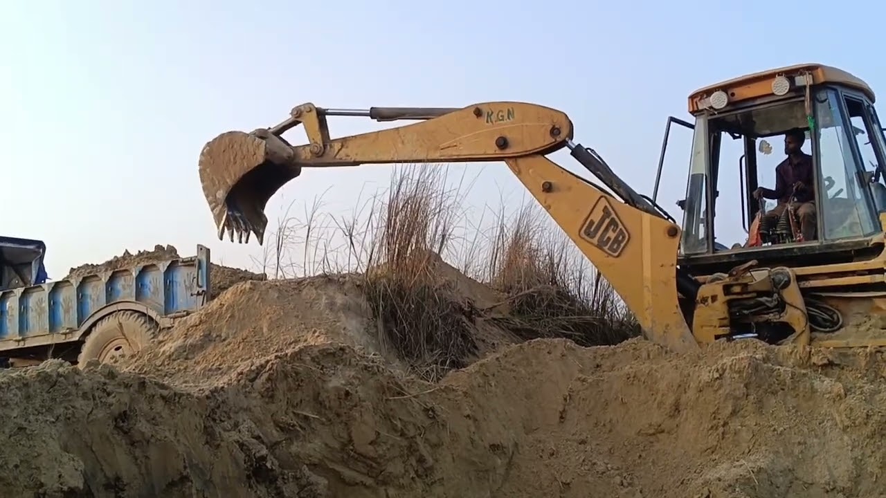 Backhoe trcktar video || jcb video || tractor trolley Mitti loading || bulldozer machine review