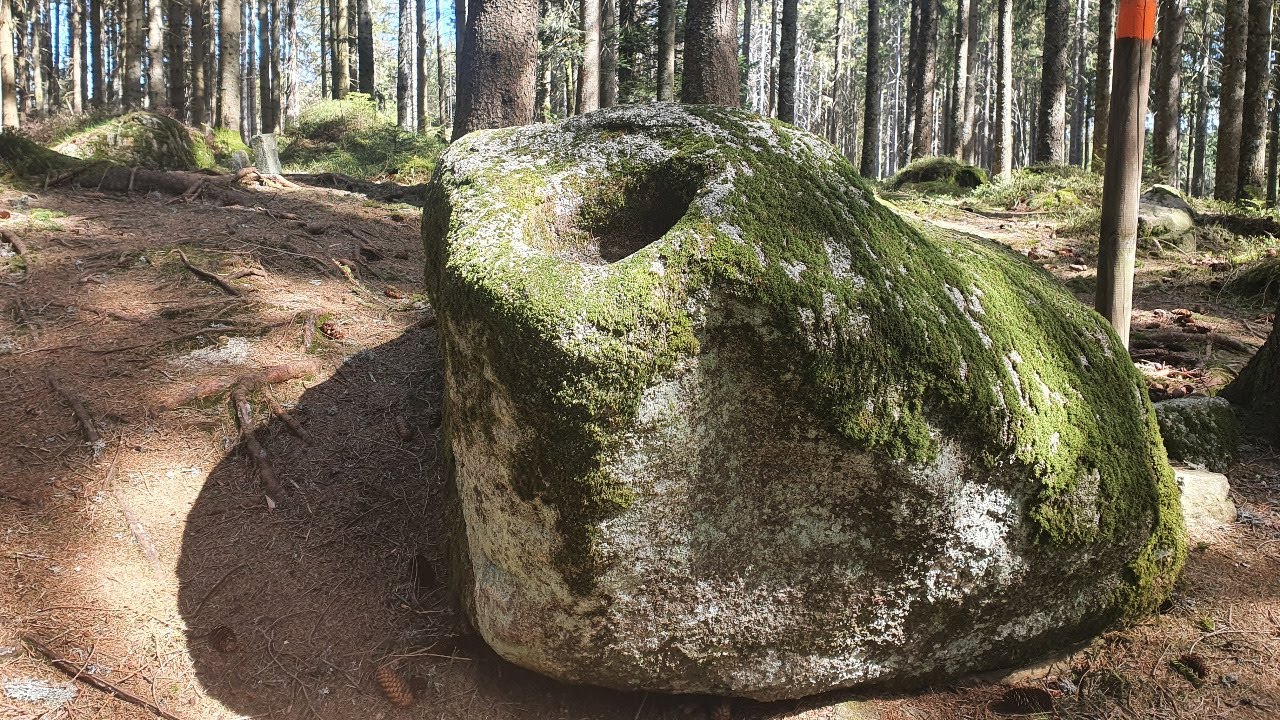 Mystische Schalensteine im Schwarzwald (Eine Sternwarte der Kelten)