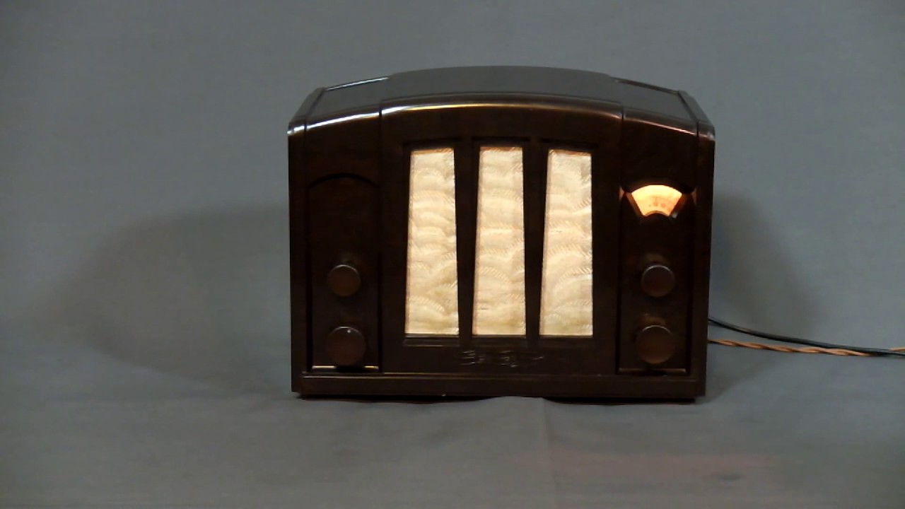 Kleines und kompaktes Philips 940A Bakelit - R&ouml;hrenradio  von 1935 - Philips Bakelite Radio