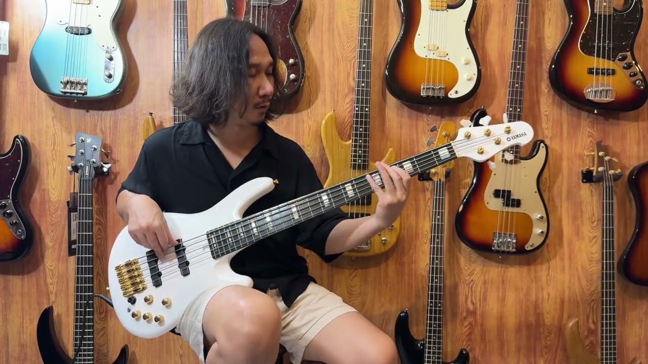 YAMAHA BBNE2 NATHAN EAST SIGNATURE