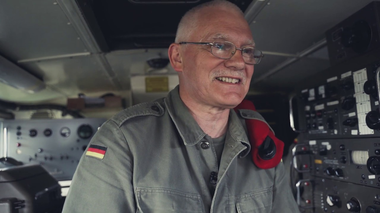 RHWF - Interview - Unimog 404 Radio Truck