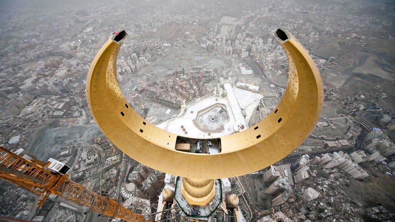 Makkah zam zam tower inside moon view