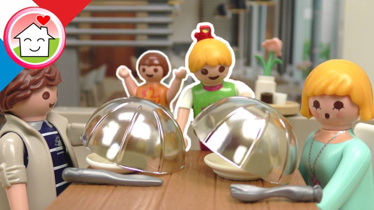 Playmobil en francais La famille Hauser au restaurant - Famille Hauser