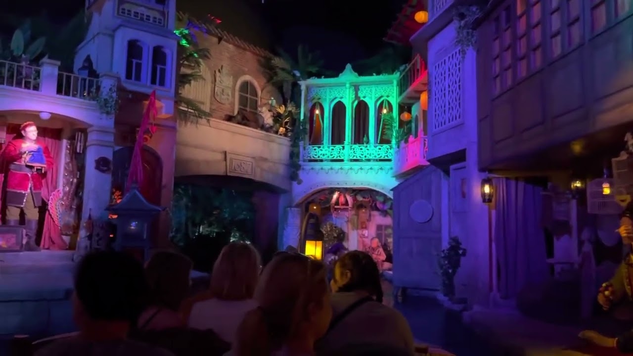 (POV/Onride) Piraten in Batavia im Europapark Rust. Neue Bahn nachdem Brand, hintere Reihe