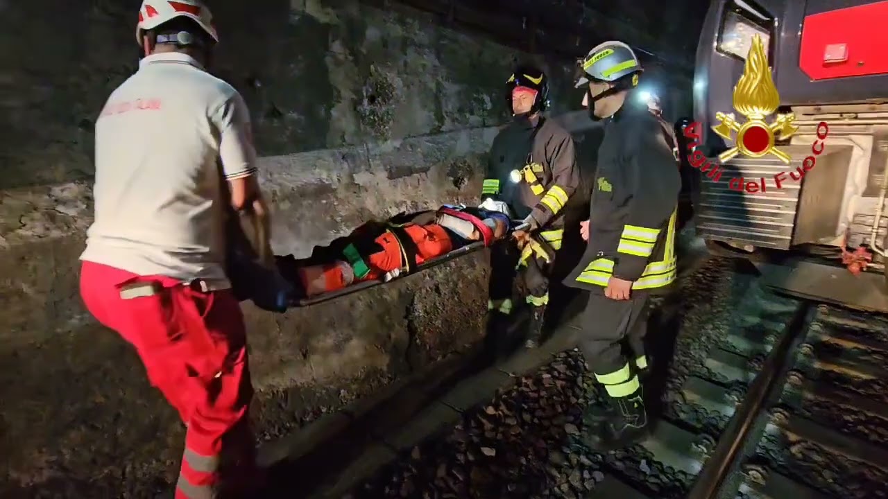Vigili del Fuoco: esercitazione di soccorso notturna nella Galleria Ferroviaria di S. Cataldo