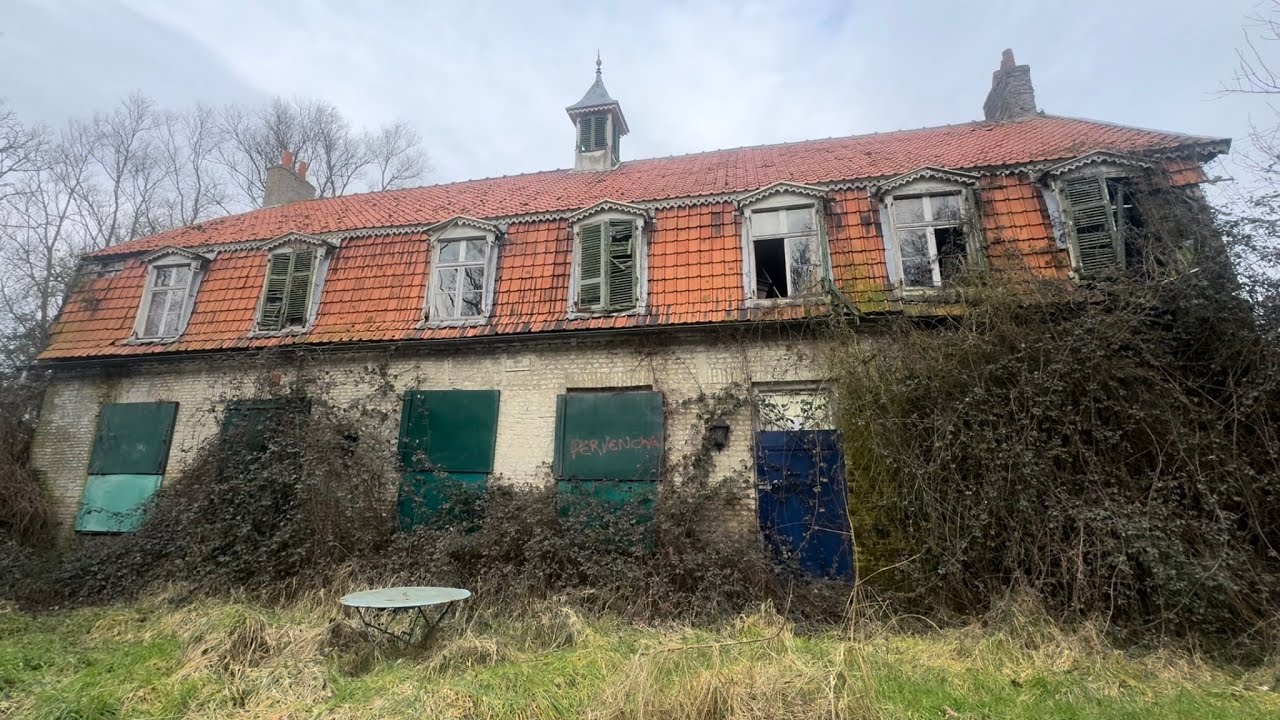 1980s Untouched abandoned mansion in France with everything left behind. Mint condition